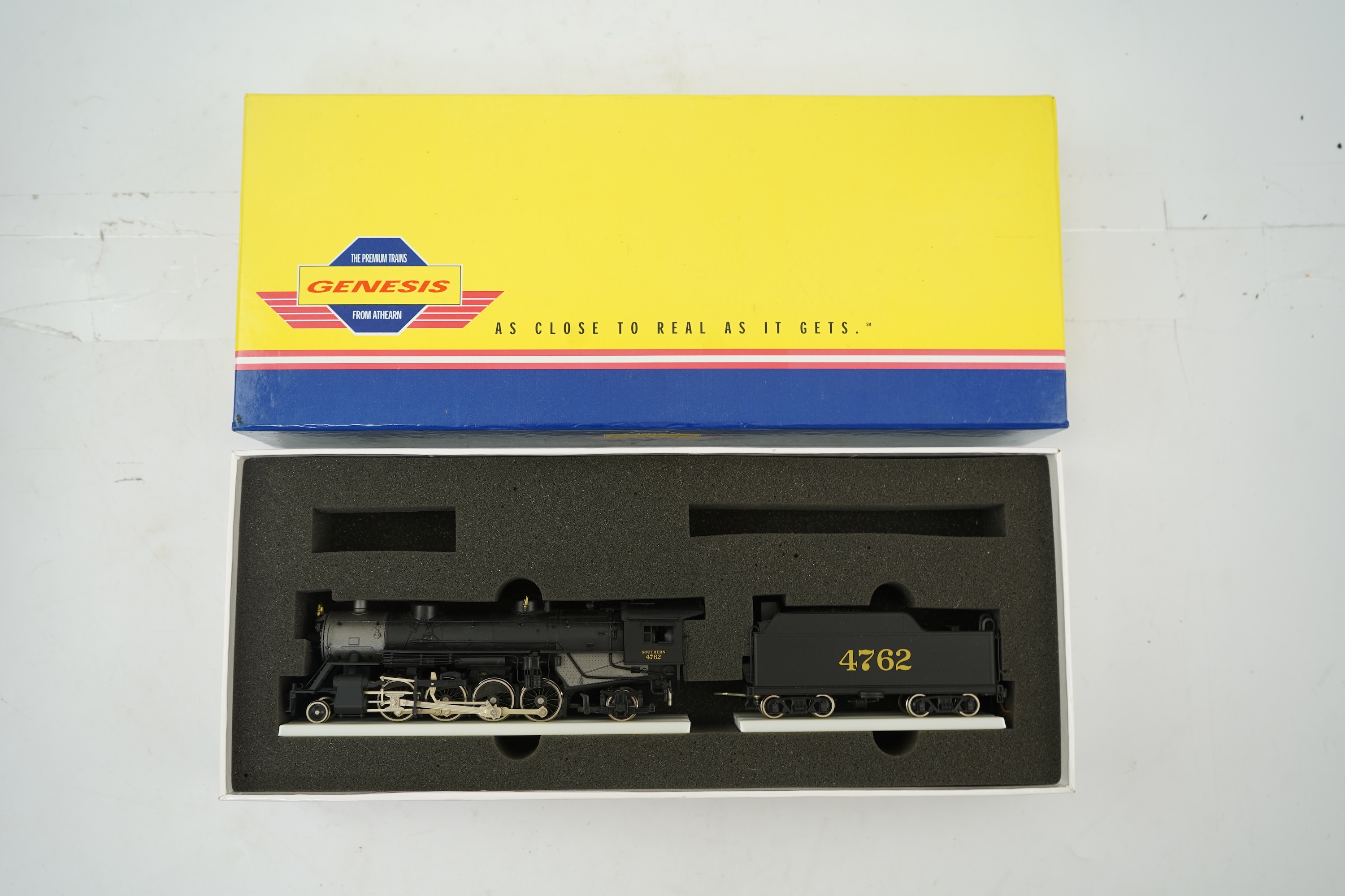 A boxed HO gauge Genesis model of USRA 2-8-2 Light Mikado locomotive, 4762, with bogie tender, powered for two rail operation.